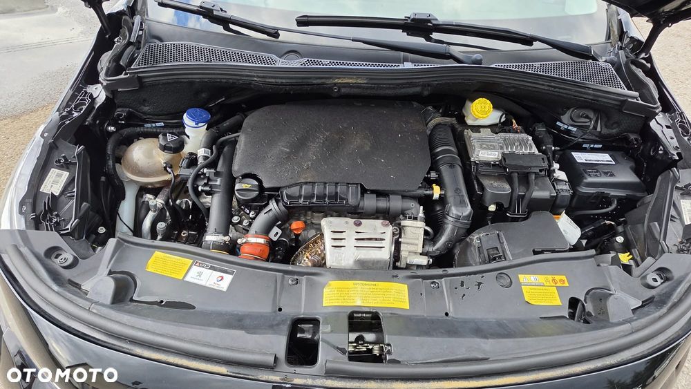 Peugeot 2008 1.2 Pure Tech Style S&S - 18
