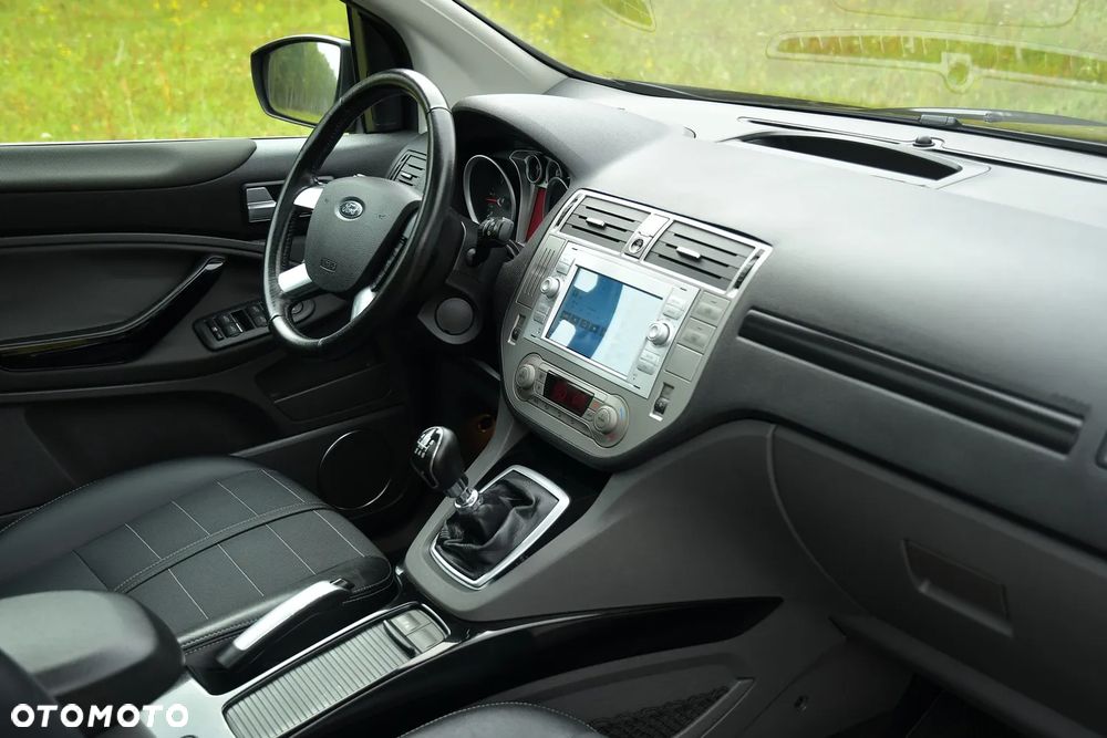 Ford Kuga 2.0 TDCi 4x4 Titanium - 22