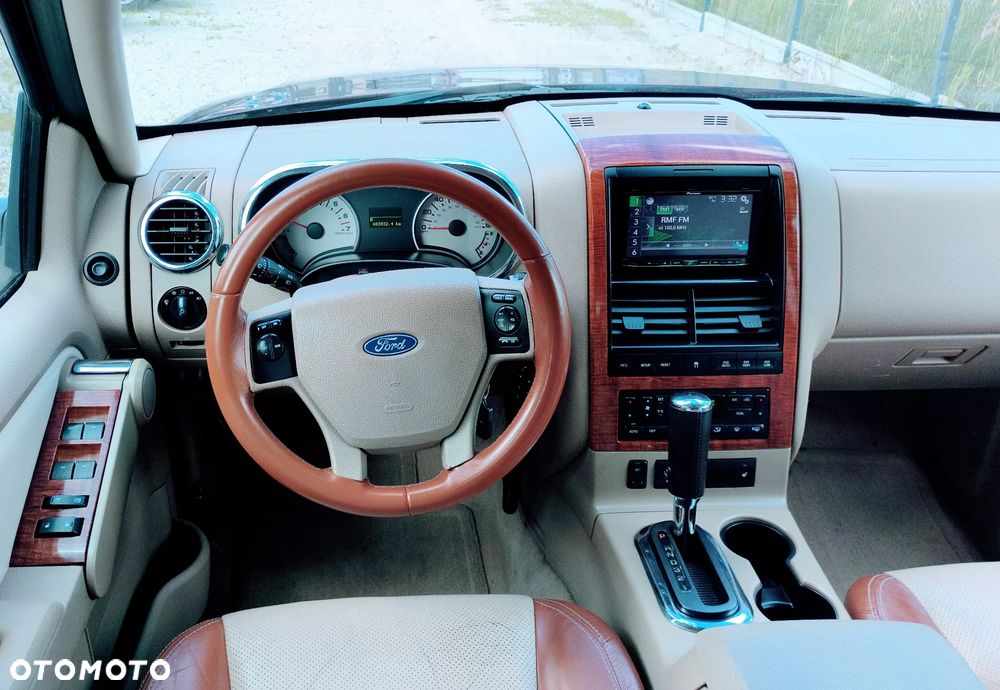 Ford Explorer 4.6 4WD - 6