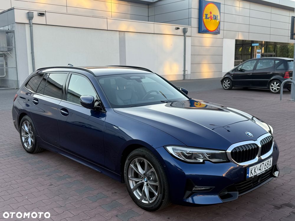 BMW Seria 3 320d Sport Line - 3