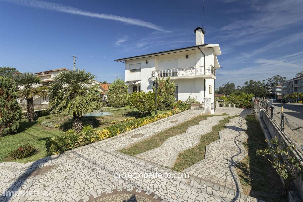 Moradia Isolada T4 Venda em Nogueira da Regedoura,Santa Maria da Feira - Grande imagem: 3/32