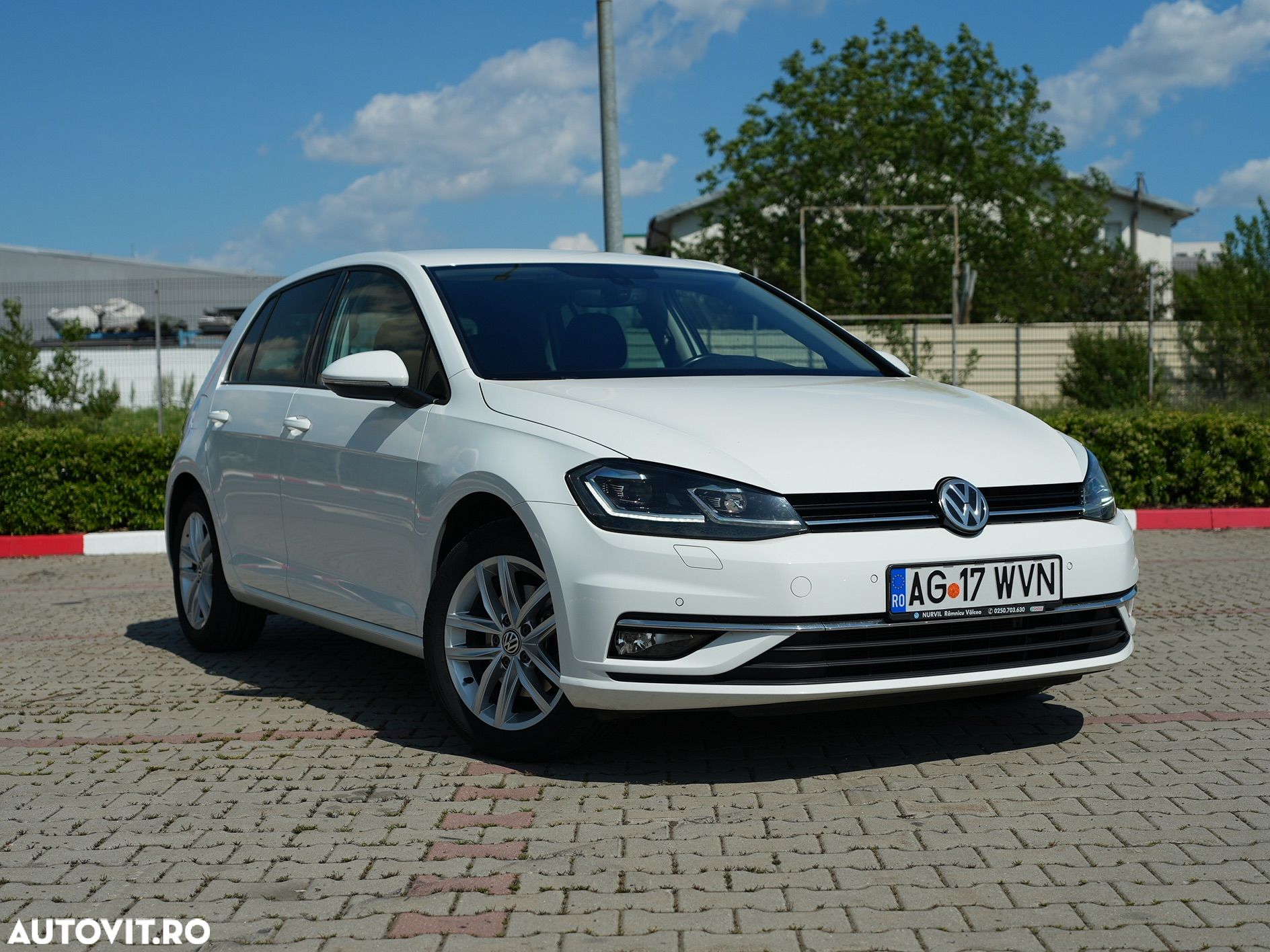 Volkswagen Golf 2.0 TDI DSG Highline - 1