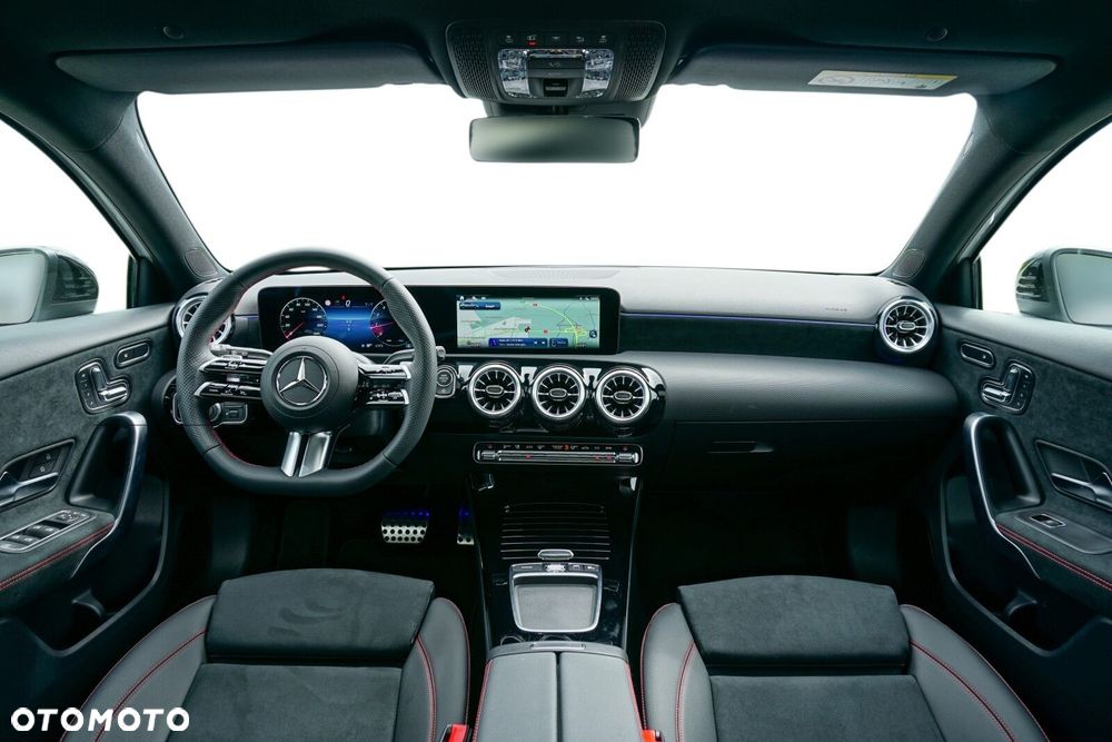 Mercedes-Benz Klasa A 220 4-Matic AMG Line 8G-DCT - 6