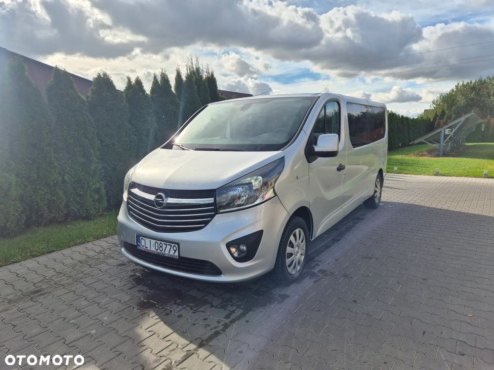 Opel Vivaro - 1