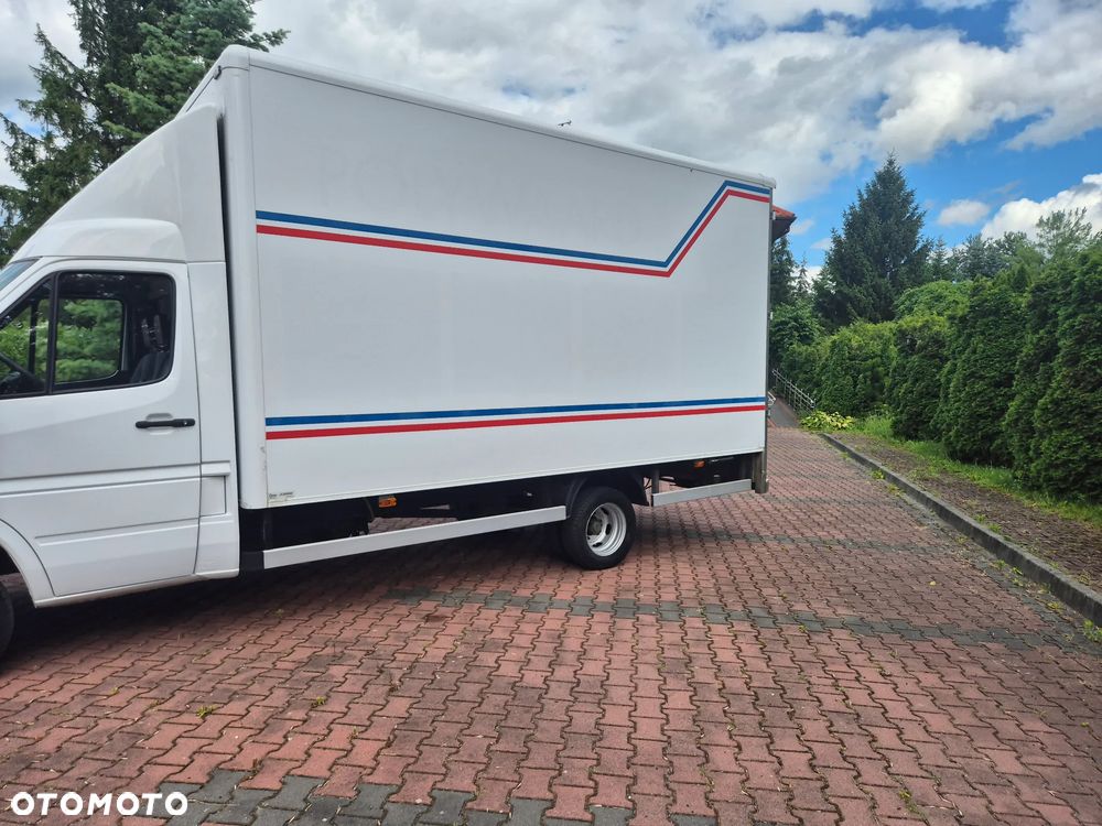 Mercedes-Benz Sprinter - 19