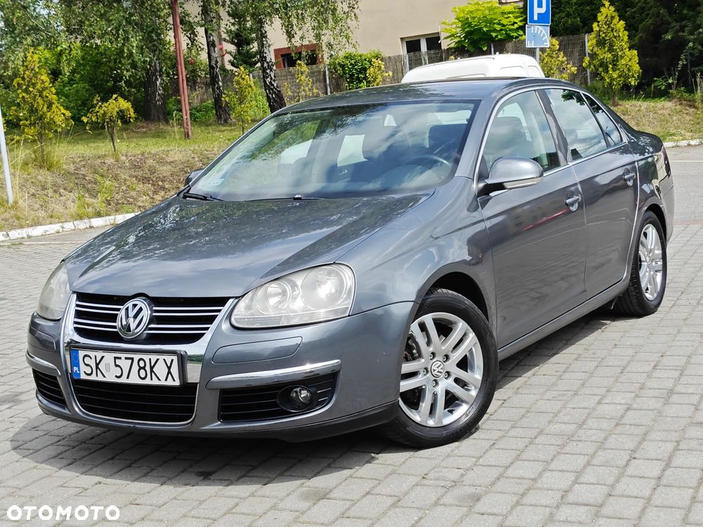 Volkswagen Jetta 2.0 FSI Comfortline - 4