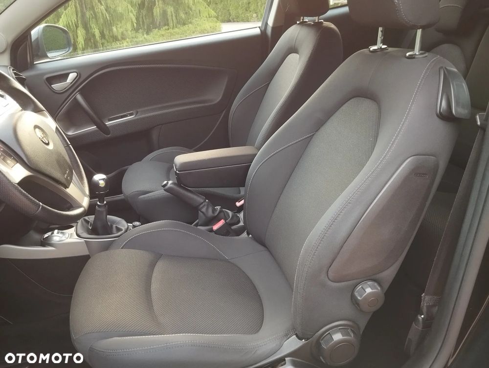 Alfa Romeo Mito - 20