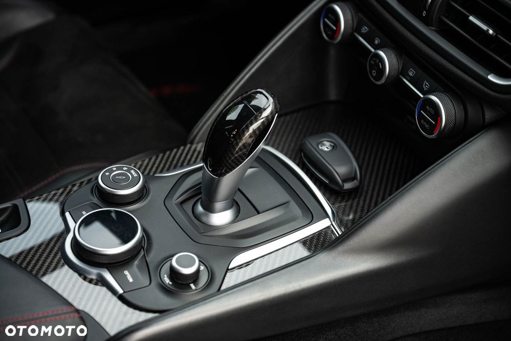 Alfa Romeo Giulia 2.9 Bi Turbo V6 Quadrifoglio - 14