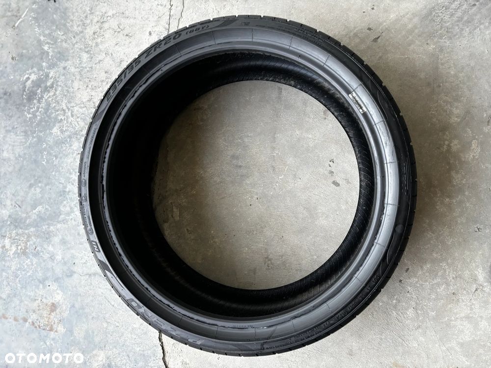 Opony letnie Pirelli P-Zero PZ4 - 235/35R20 - 3