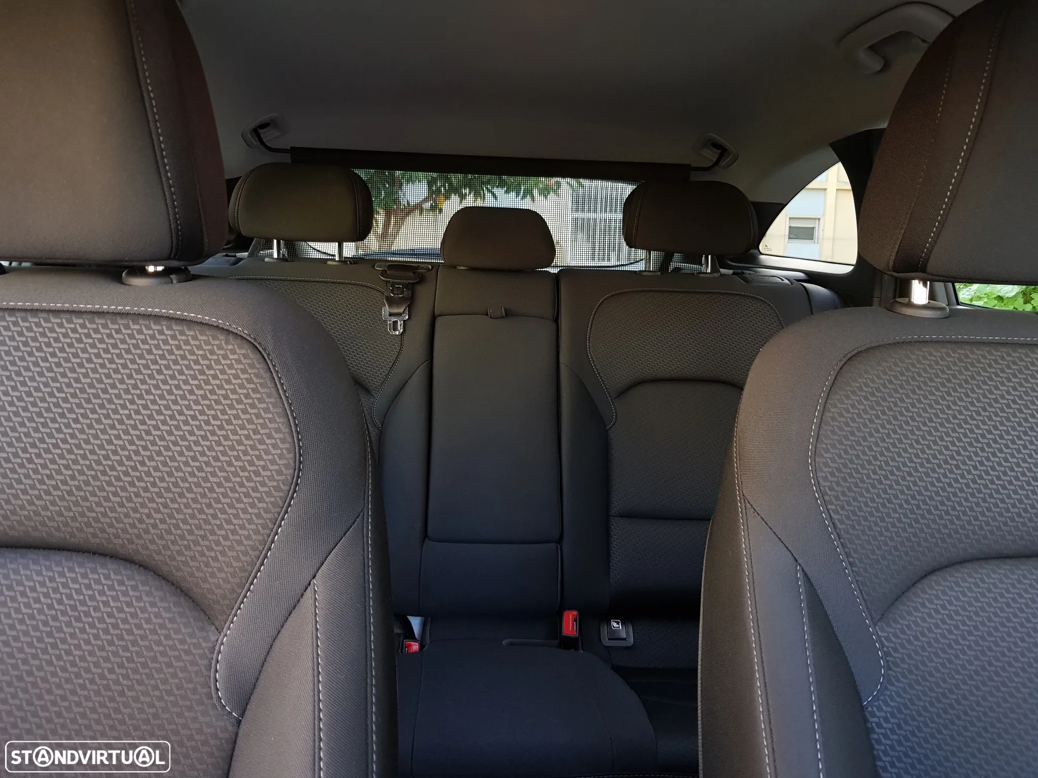 Hyundai i30 SW 1.6 CRDi Style Plus - 34