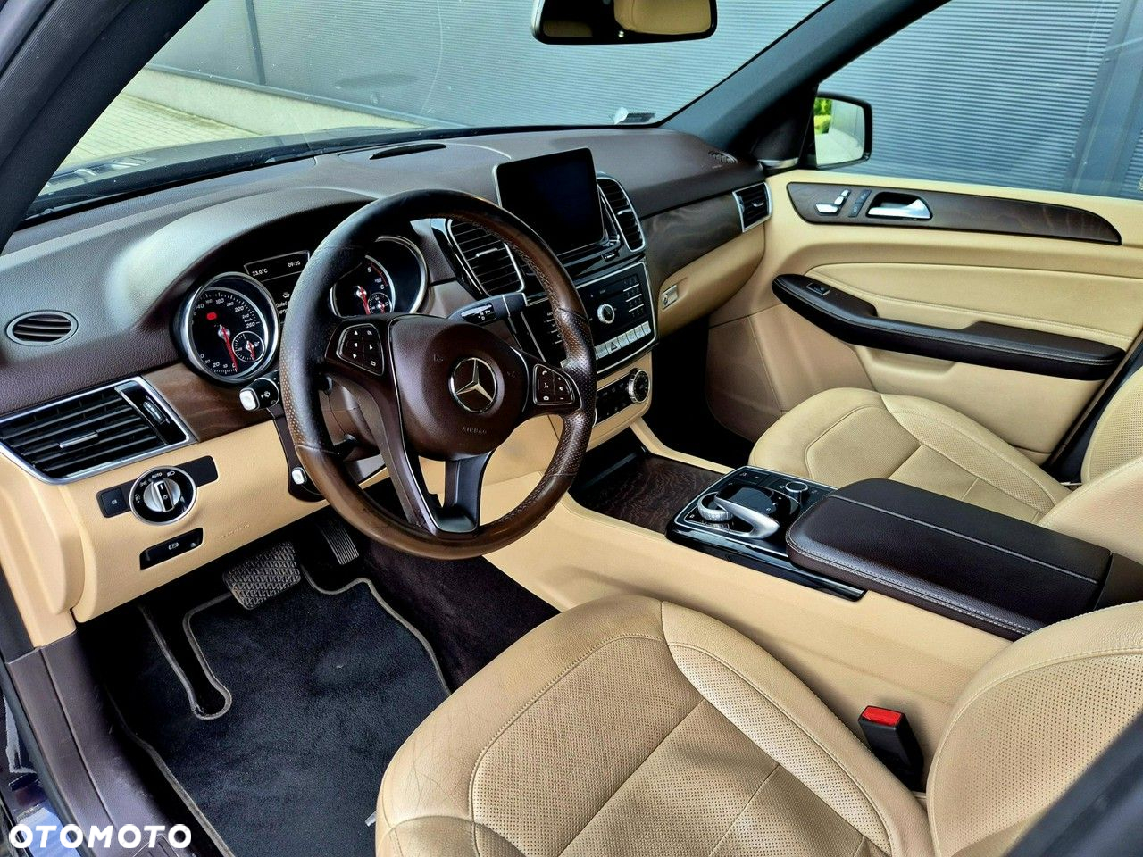Mercedes-Benz GLE - 7