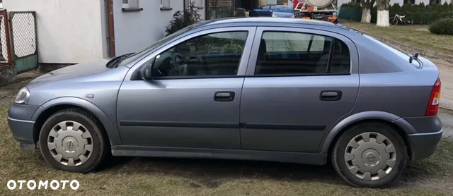 Opel Astra - 2