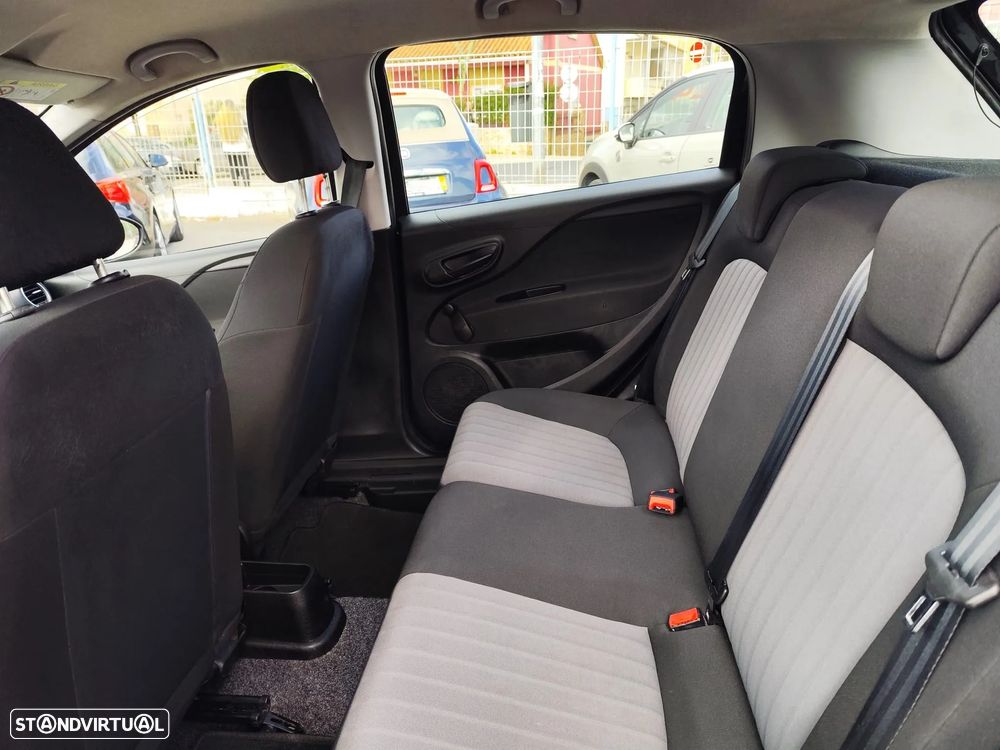 Fiat Punto 1.3 M-Jet Lounge S&S - 13