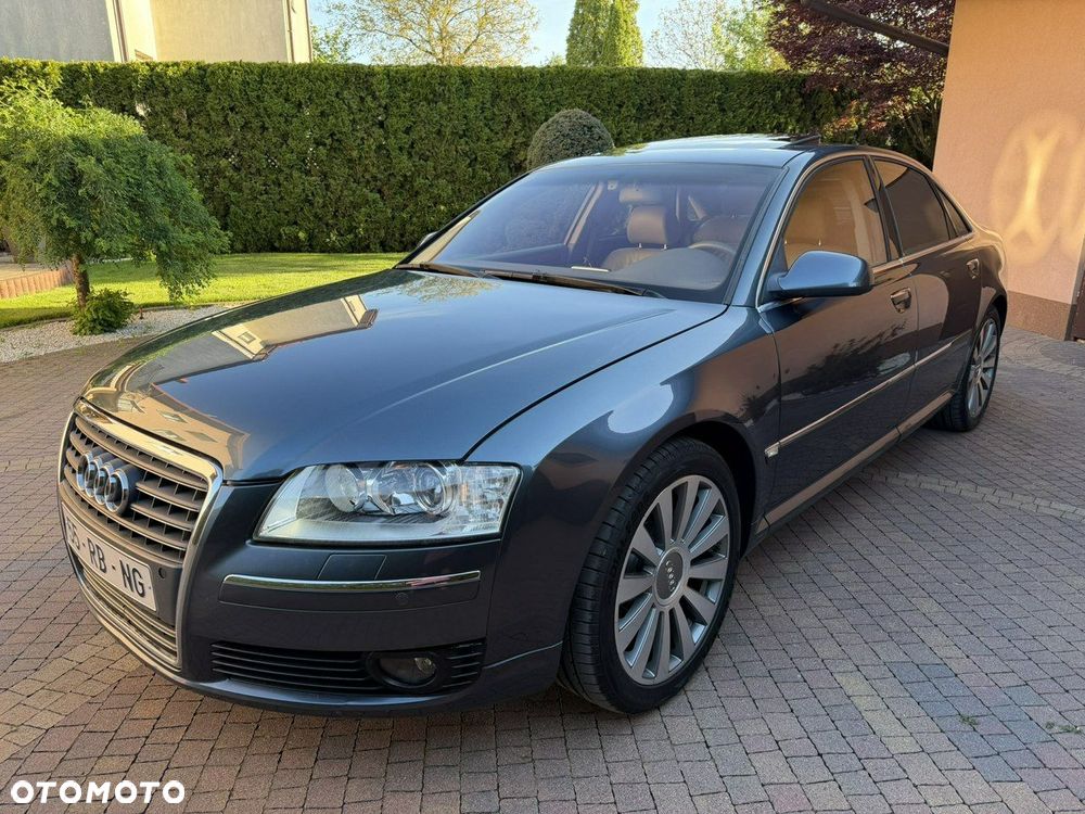 Audi A8 - 1