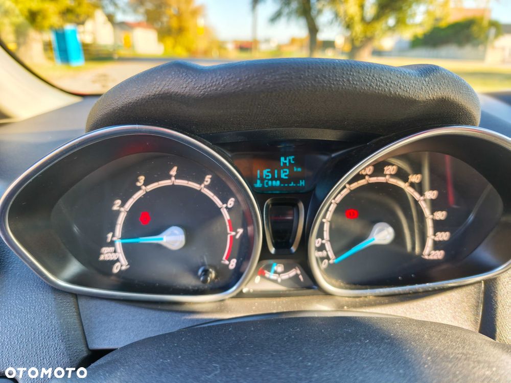 Ford Fiesta - 12