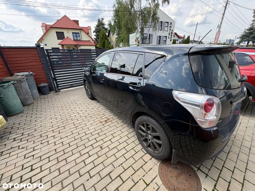 Toyota Verso 1.8 Premium MS 7os EU6 - 11