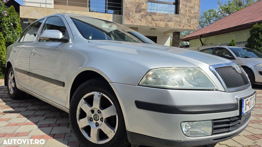 Skoda Octavia 1.9TDI Elegance Aut - 2
