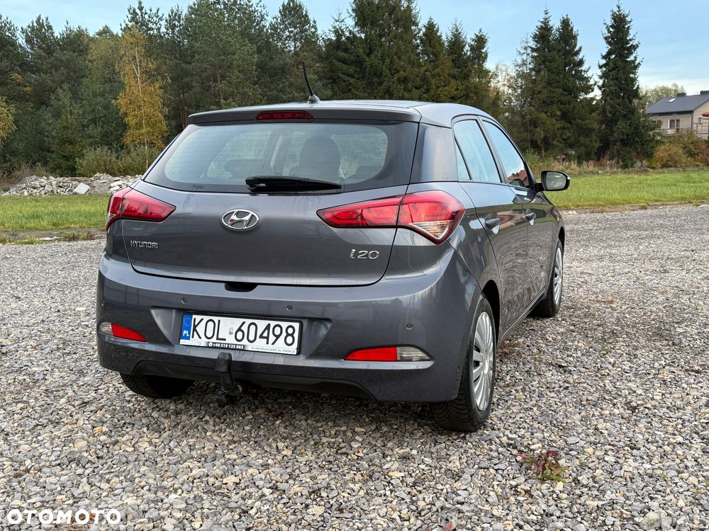 Hyundai i20 blue 1.2 Trend - 8
