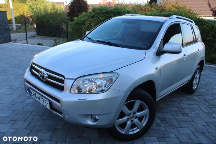 Toyota RAV4 2.2 D-4D 4x4 - 25