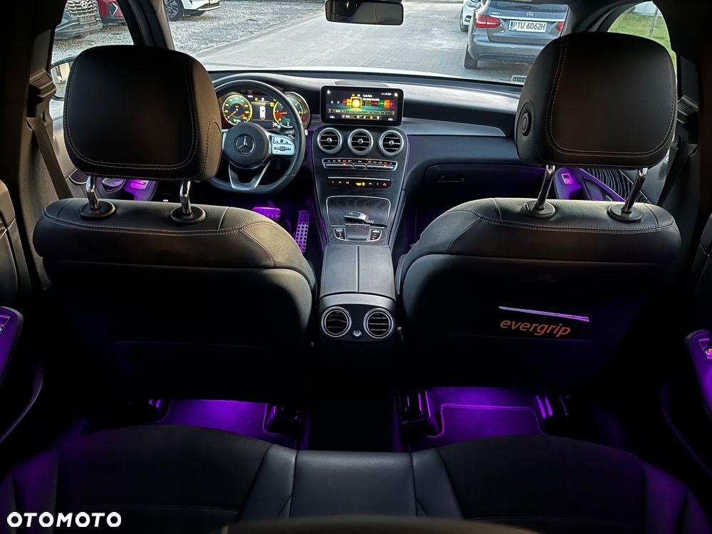 Mercedes-Benz GLC 220 d 4Matic 9G-TRONIC AMG Line - 9