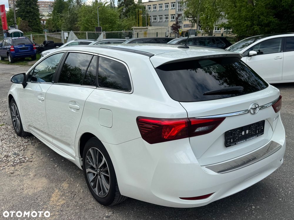 Toyota Avensis Touring Sports 1.8 Multidrive S Edition-S - 4