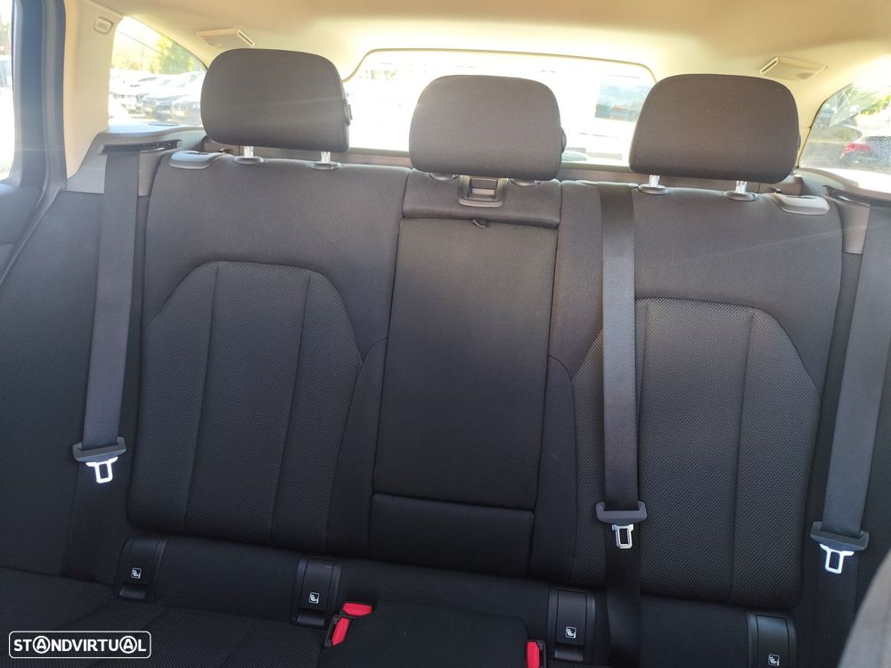 BMW 330 e Touring Auto - 34