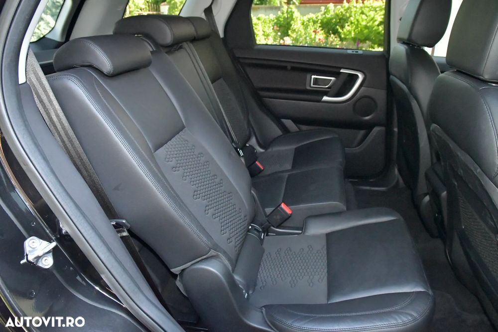 Land Rover Discovery Sport 2.0 D150 MHEV SE - 32