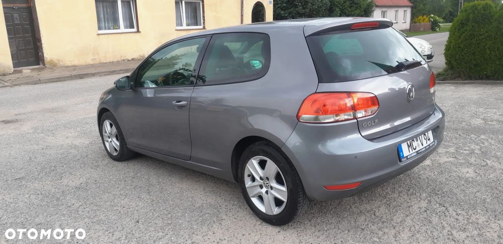 Volkswagen Golf - 8