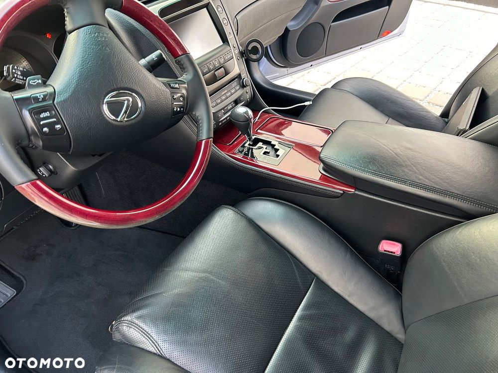 Lexus GS 450h - 22