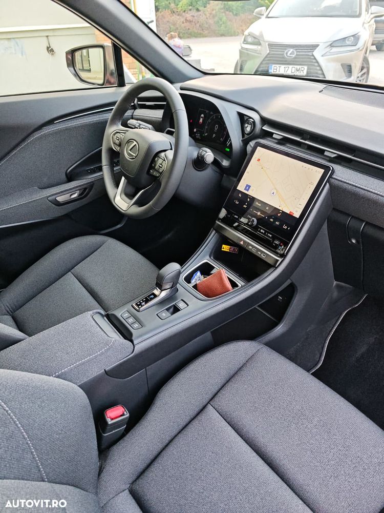 Lexus LBX 1.5 HEV 4x2 CVT Elegant - 7