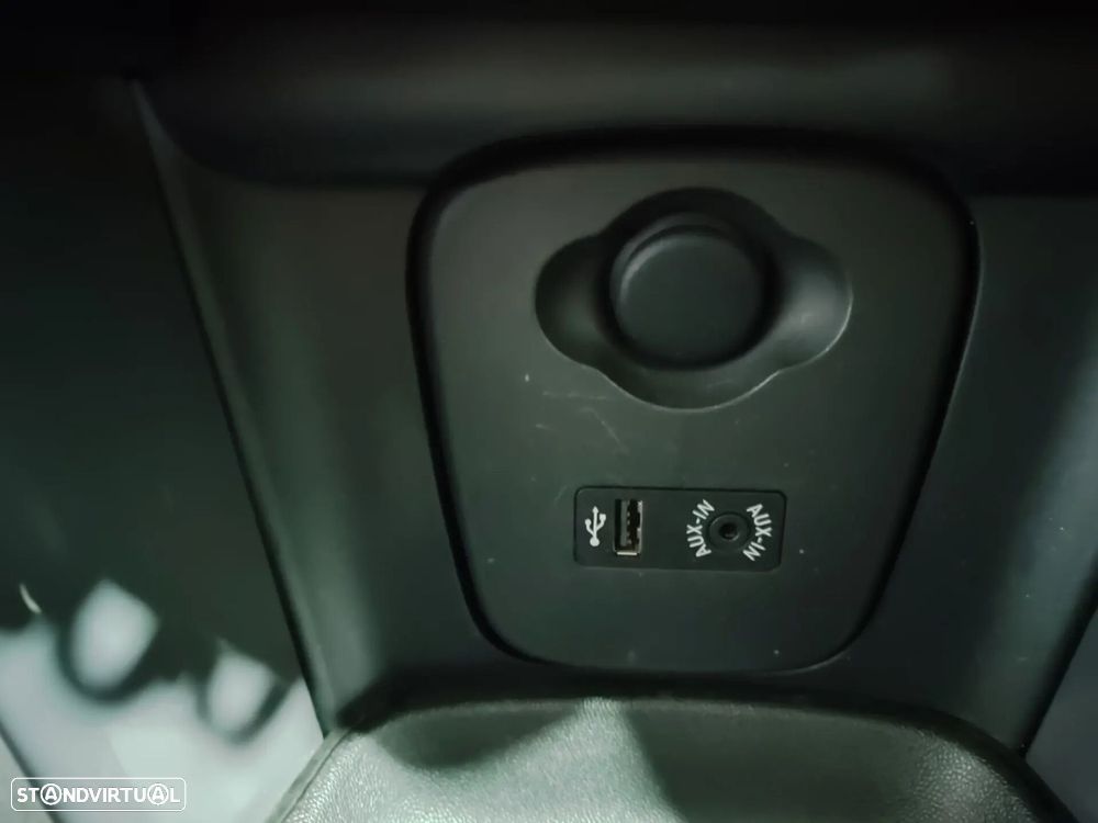 MINI 3 Portas One D - 28