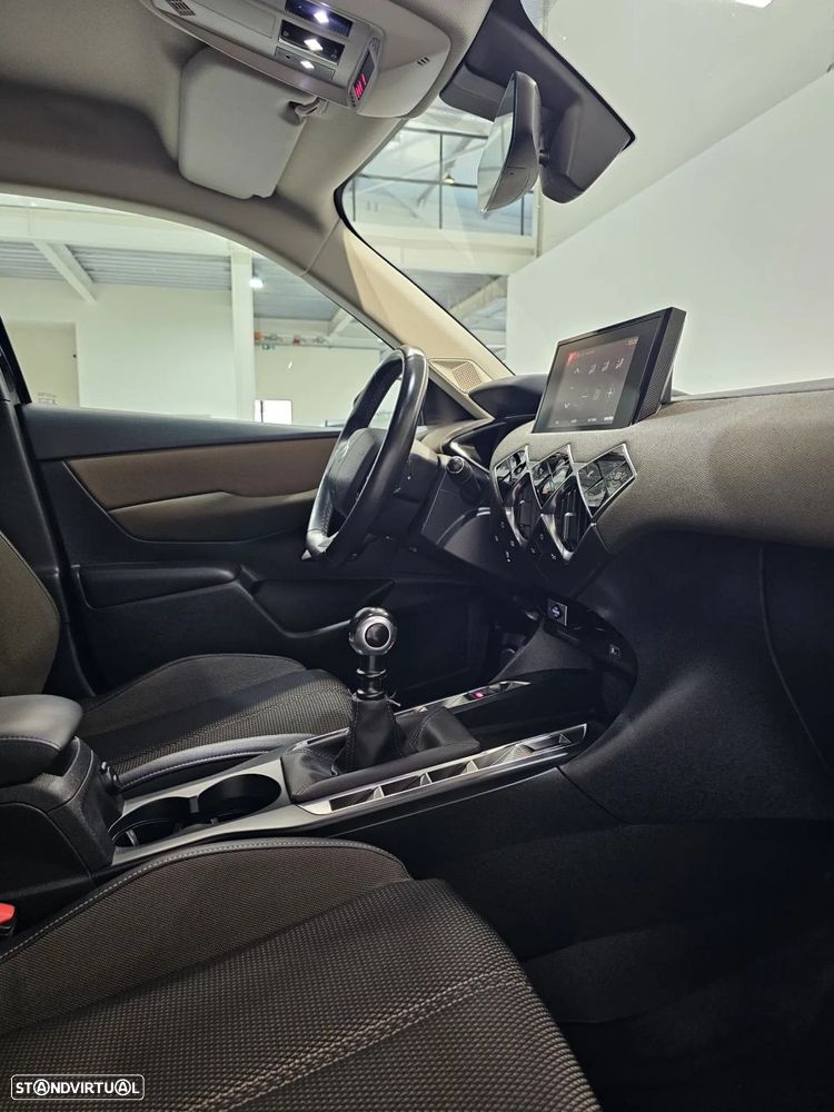 DS DS3 Crossback PureTech 100 CHIC - 15
