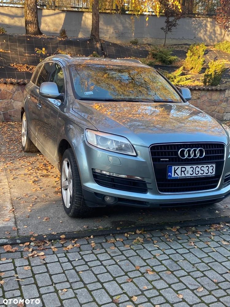 Audi Q7 - 1