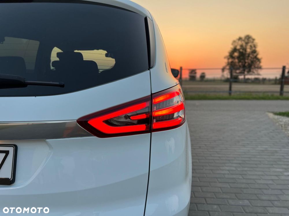 Ford S-Max - 8