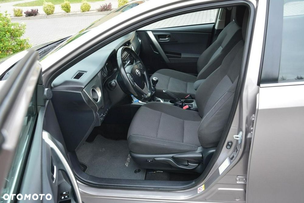 Toyota Auris 1.6 Executive - 20