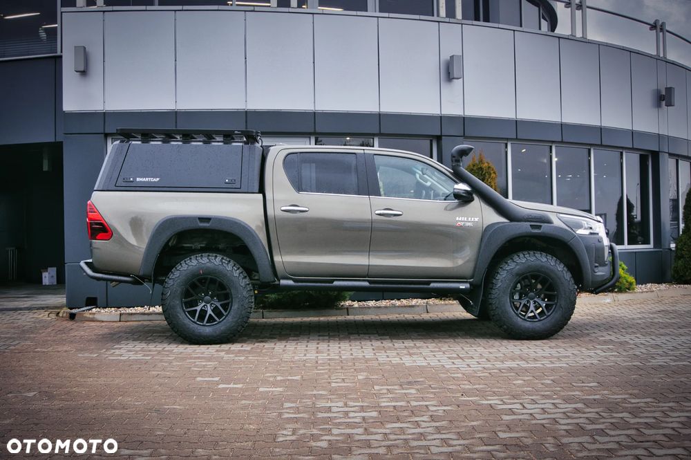 Toyota Hilux - 3