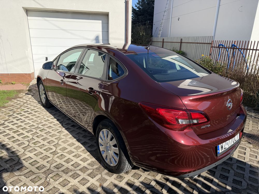 Opel Astra 2018 photo 3