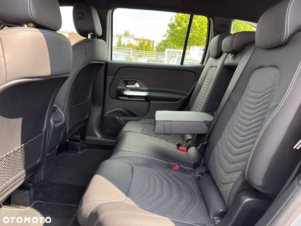 Mercedes-Benz GLB 200 Progressive 7G-DCT - 27