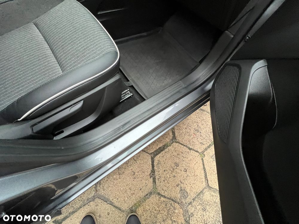 Renault Clio - 21
