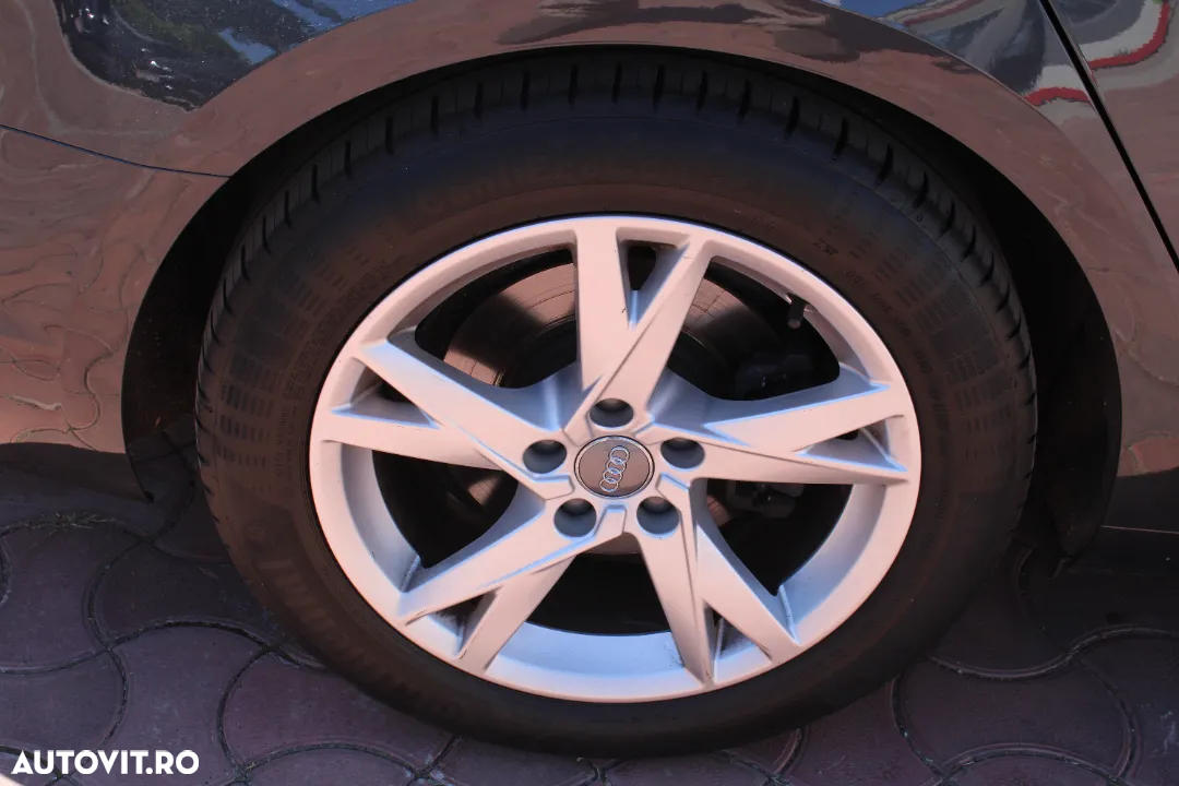 Audi A4 2.0 TDI ultra S tronic - 9