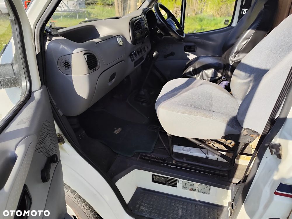 Ford Transit - 12