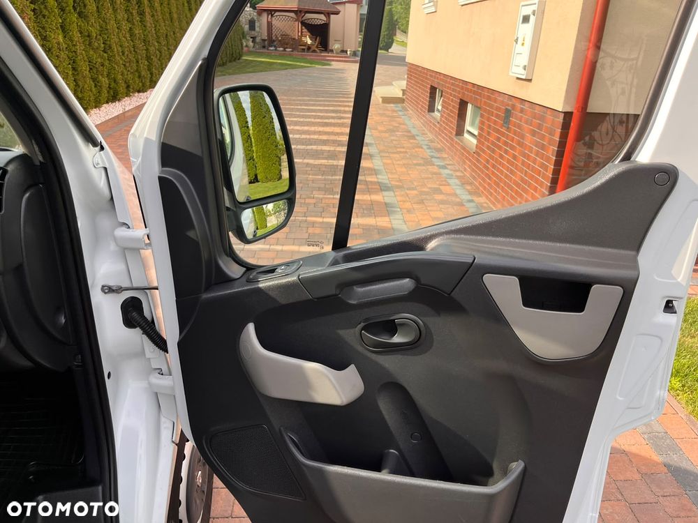 Renault Master - 32