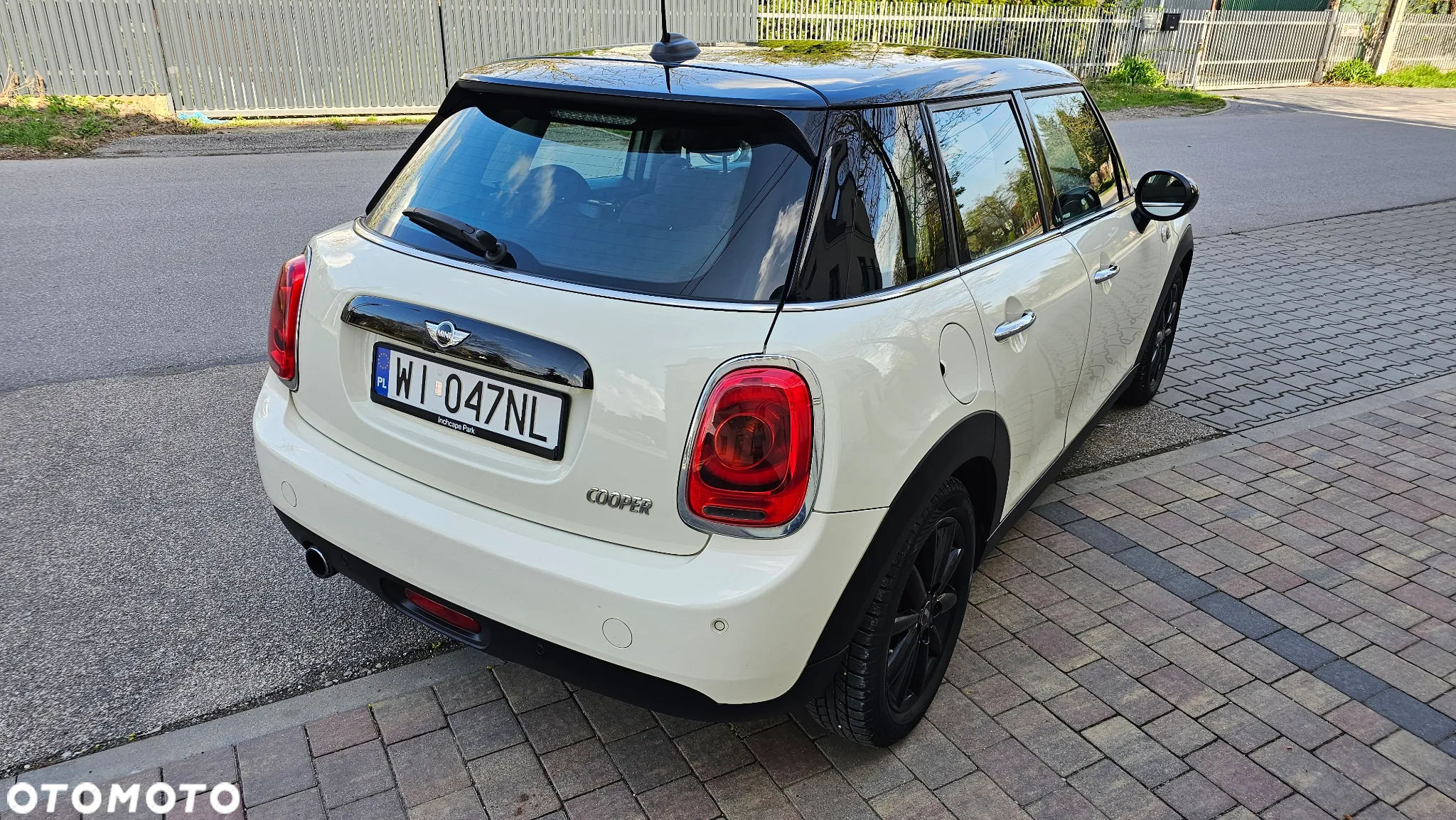MINI Cooper Standard - 4