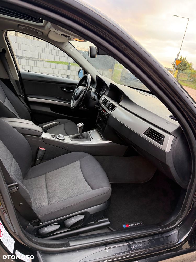BMW Seria 3 320i - 21