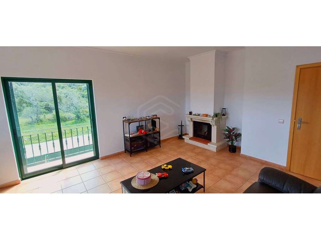 Moradia T2+2 de dois pisos independentes, com muito potencial, pert... - Grande imagem: 4/51