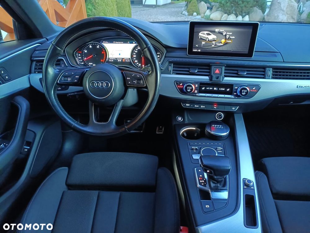 Audi A4 Avant 2.0 TDI Quattro S tronic - 28