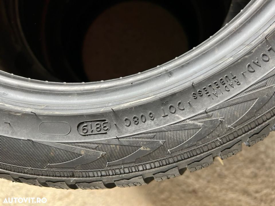 vând 4 anvelope 215/45/16 Nokian de iarnă noi - 4