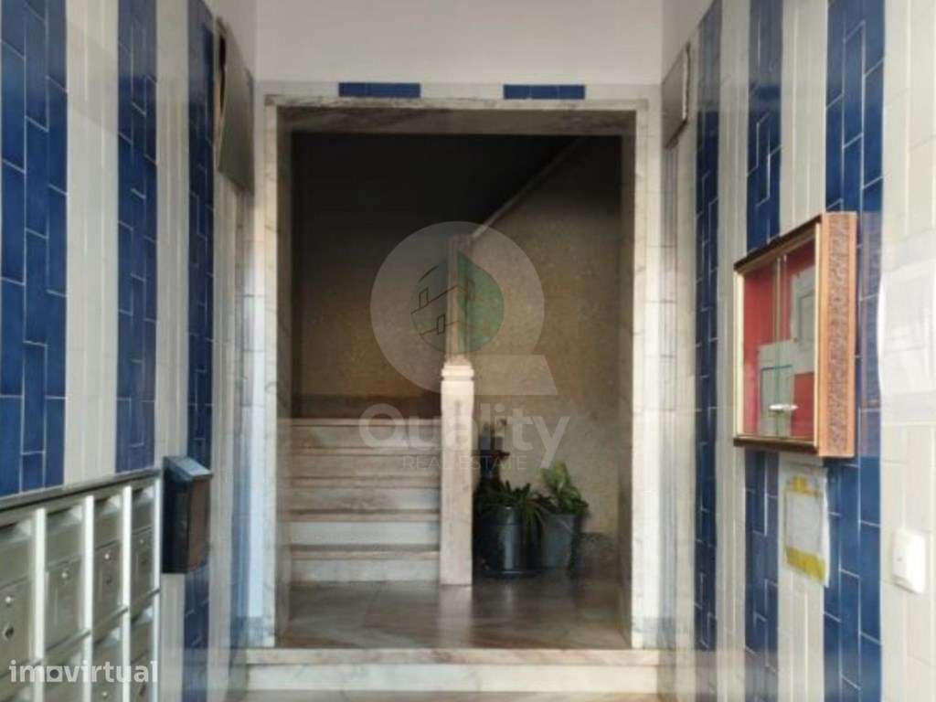T3 Totalmente Remodelado no Cacém R/c com Arrecadação - Grande imagem: 2/17