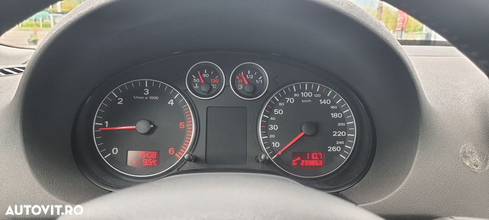 Audi A3 1.9 TDI Ambiente - 4