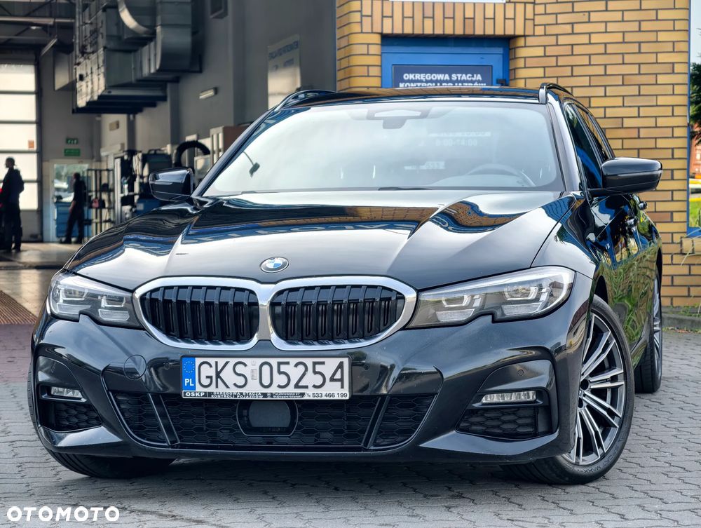 BMW Seria 3 320d xDrive M Sport Shadow - 11